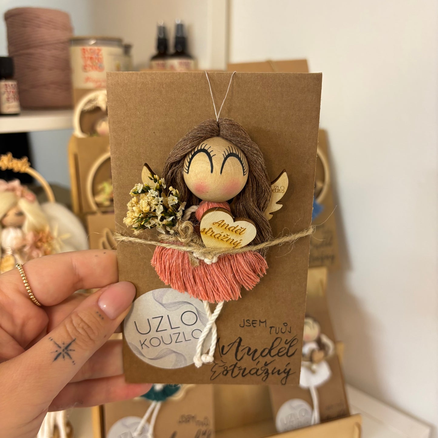 Andělka k zavěšění, broskvová