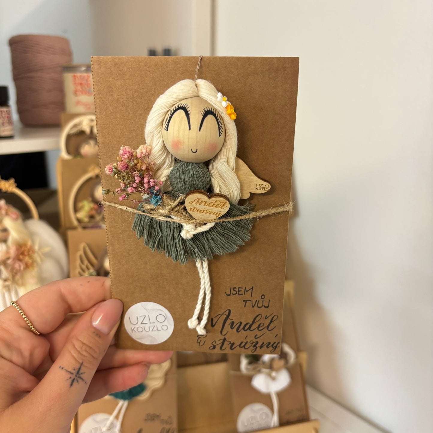 Andělka k zavěšení, khaki
