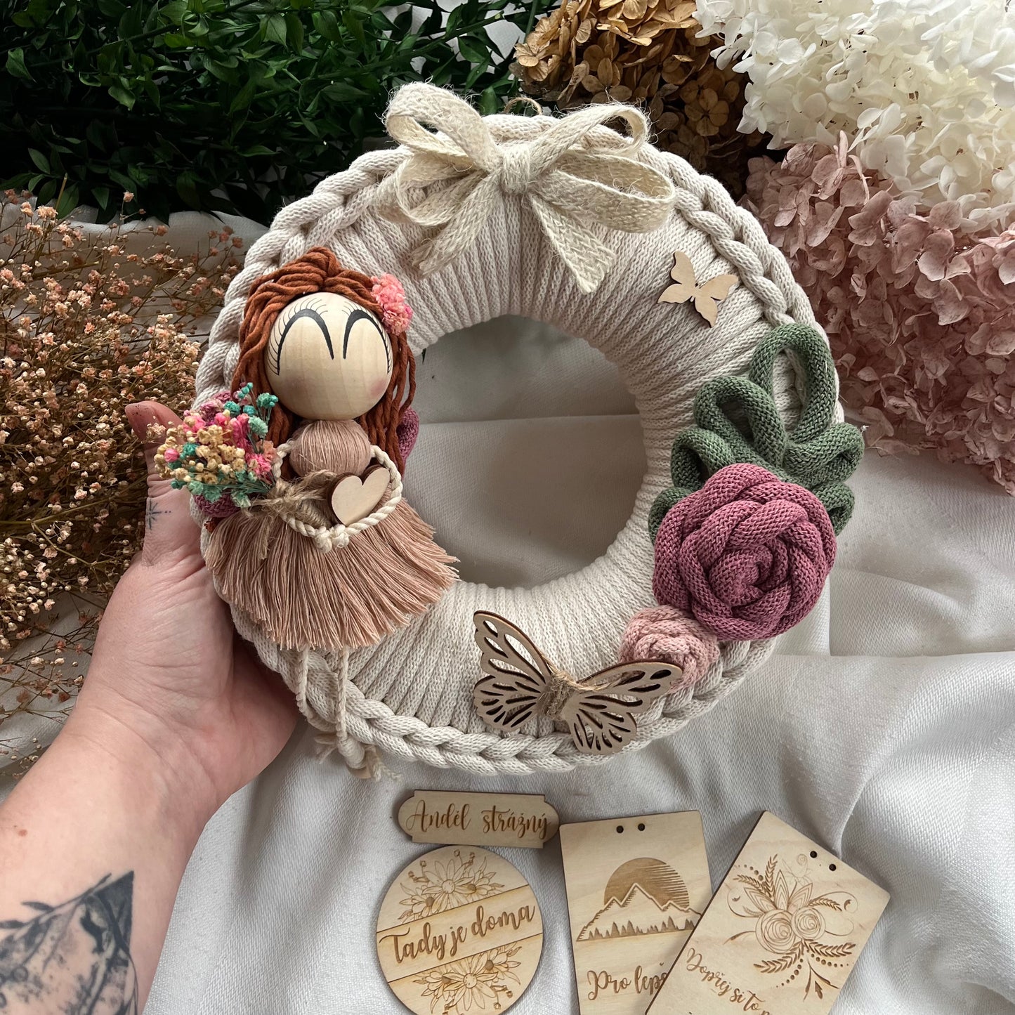 Celoroční věnec s andělkou