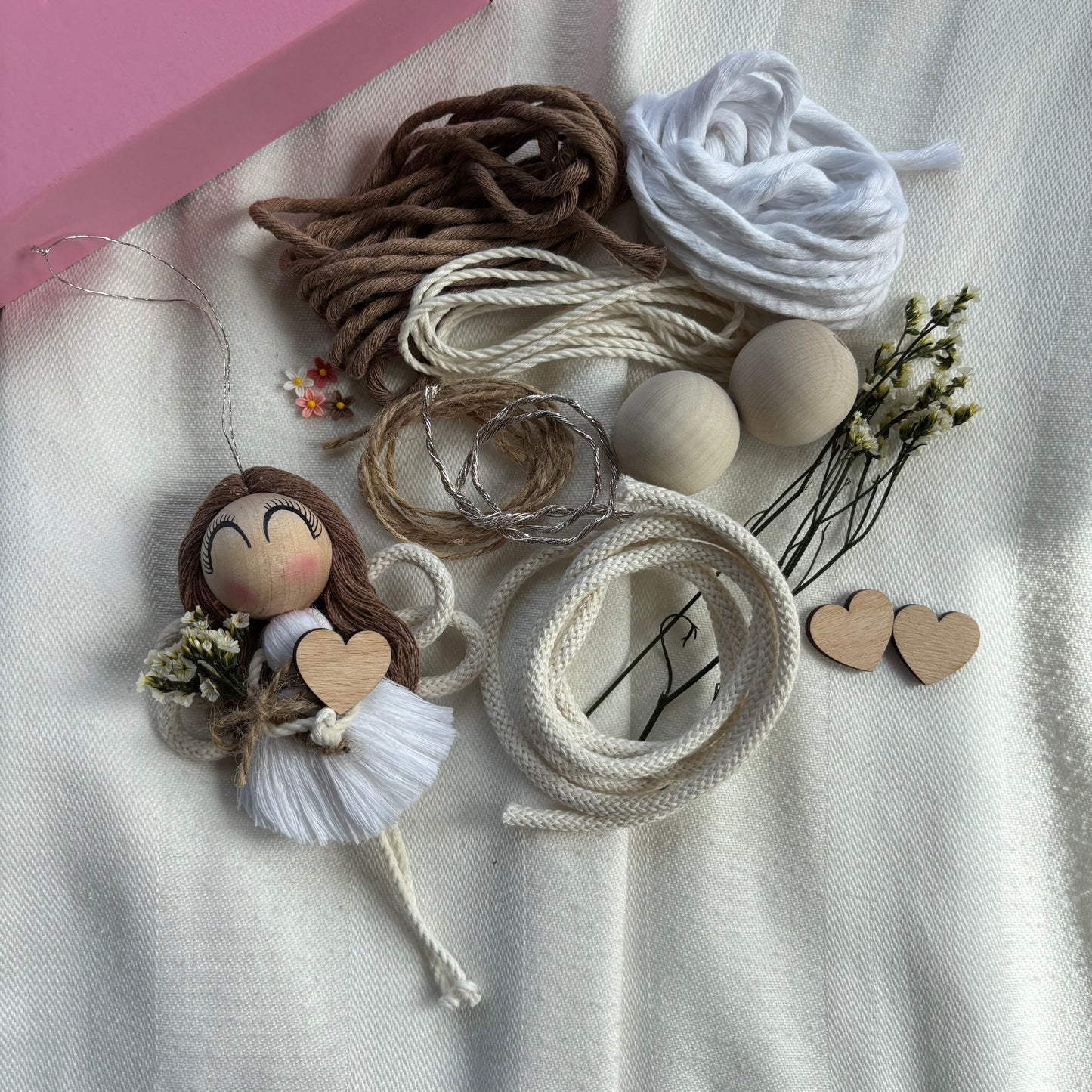 Kreativní sada: na výrobu 2 miniandělek “LILI”