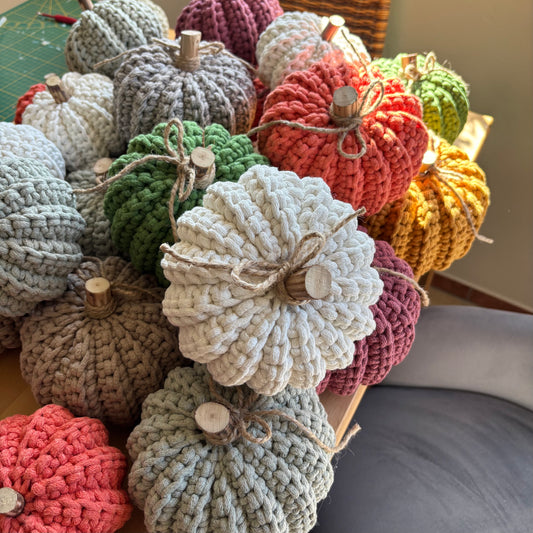 Podzimní dekorace - háčkovaná dýně