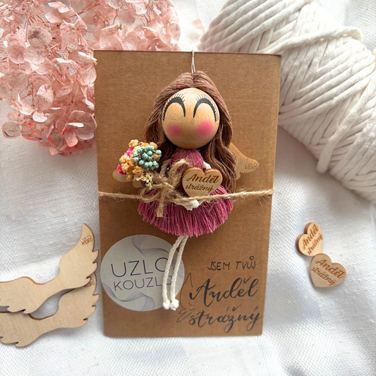 Skladem Andělka růžová + hnědé vlasy