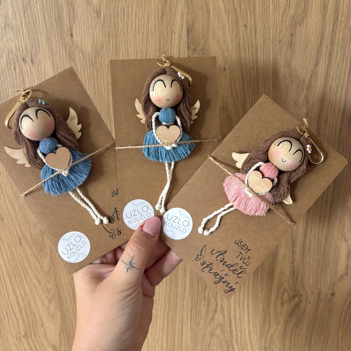 Digitální návod: Andělka “NIKI” na karabince