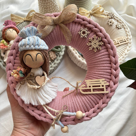Zimní věnec s andělkou