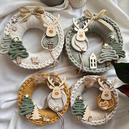 Vánoční věnec se sobem